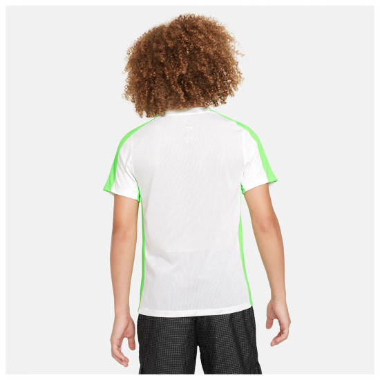 Nike Παιδική κοντομάνικη μπλούζα CR7 Big Kids' Dri-FIT Academy 23 Soccer Top Nike Παιδική κοντομάνικη μπλούζα CR7 Big Kids' Dri-FIT Academy 23 Soccer Top